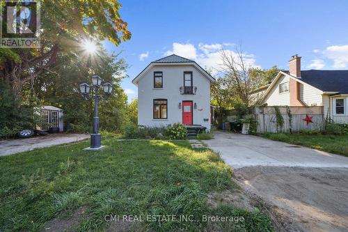 43 PERRY STREET  Barrie, ON L4N 2G2