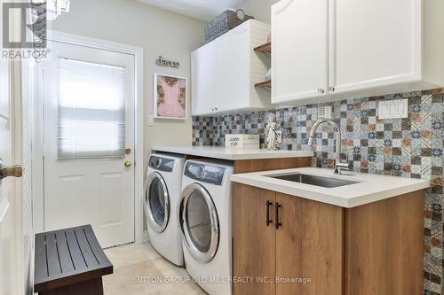 6835 Forest Park Drive, Mississauga, ON - Indoor Photo Showing Laundry Room