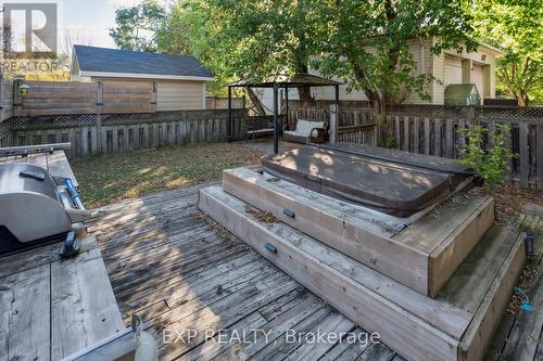 27 Pettit Street, Hamilton, ON - Outdoor