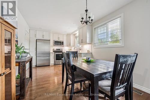 5 Picadilly Place, Guelph (Dovercliffe Park/Old University), ON - Indoor Photo Showing Dining Room