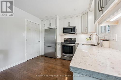 5 Picadilly Place, Guelph (Dovercliffe Park/Old University), ON - Indoor Photo Showing Kitchen With Stainless Steel Kitchen