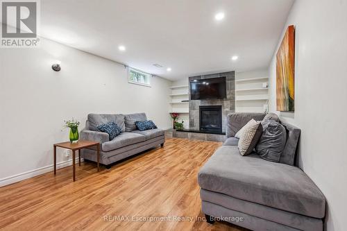 5 Picadilly Place, Guelph (Dovercliffe Park/Old University), ON - Indoor With Fireplace