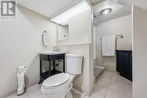 5 Picadilly Place, Guelph (Dovercliffe Park/Old University), ON - Indoor Photo Showing Bathroom