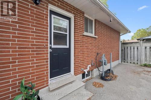 5 Picadilly Place, Guelph (Dovercliffe Park/Old University), ON - Outdoor With Exterior