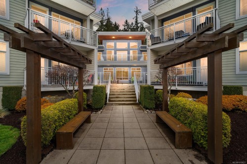 213-4960 Songbird Pl  Nanaimo, BC V9T 0H7
