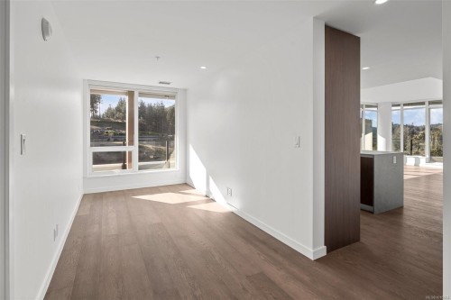 1118-2000 Hannington Rd, Langford, BC - Indoor Photo Showing Other Room