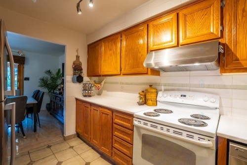 Kitchen - 1950 Boul. Leblanc, Laval (Duvernay), QC - Indoor Photo Showing Kitchen