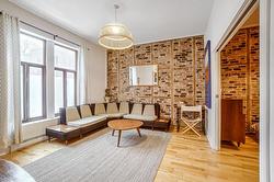 3447 Rue St-Dominique  Montréal (Ville-Marie), QC H2X 2X5