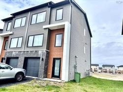 78 Honeygold Drive  Halifax, NS B3R 0G2