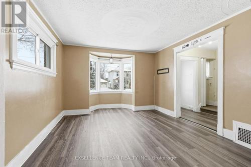 437 4Th Street E, Cornwall, ON - Indoor Photo Showing Other Room