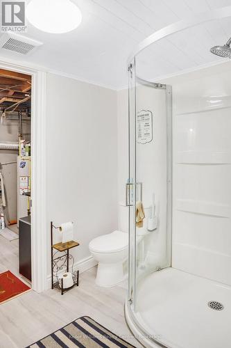 202 Bennett Street W, Goderich (Goderich (Town)), ON - Indoor Photo Showing Bathroom