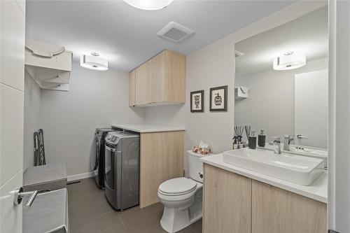 15-1395 Prairie Rose Drive, Kamloops, BC - Indoor Photo Showing Laundry Room