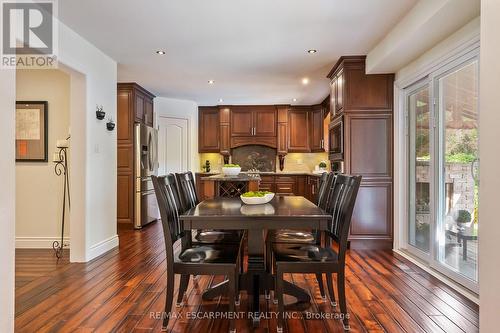 2421 Susquehanna Court, Oakville, ON - Indoor Photo Showing Dining Room