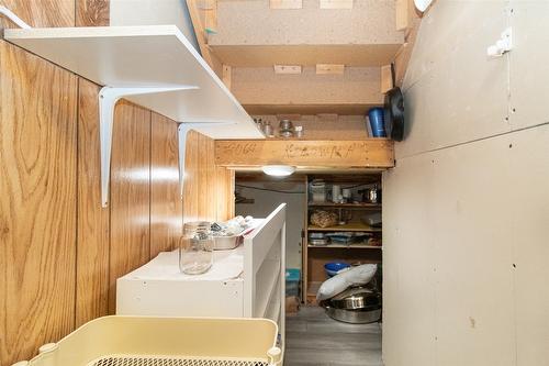 595 Bach Road, Kelowna, BC - Indoor