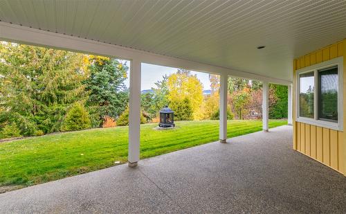 1681 18 Avenue, Salmon Arm, BC - Outdoor With Deck Patio Veranda