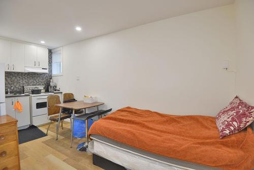 Garçonnière - 44  - 48 Rue St-Joseph, Sainte-Thérèse, QC - Indoor