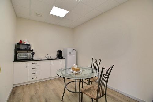 Cuisinette - 202 Rue Georges-Dumont, Val-D'Or, QC 