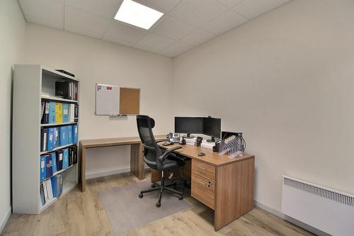 Bureau - 202 Rue Georges-Dumont, Val-D'Or, QC 