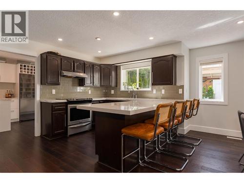 3410 Windsor Place, Castlegar, BC - Indoor Photo Showing Kitchen With Upgraded Kitchen