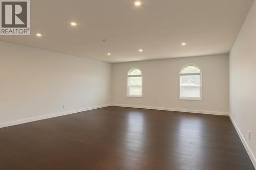 3410 Windsor Place, Castlegar, BC - Indoor Photo Showing Other Room
