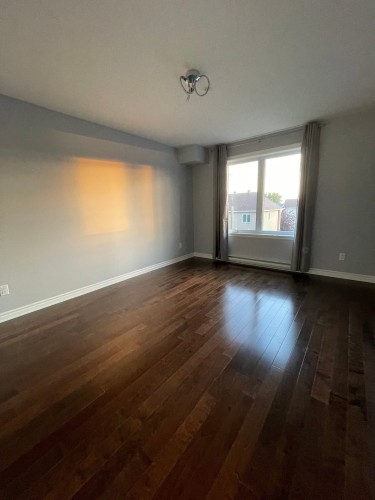 Chambre à coucher principale - 305-3745 Av. Jean-Béraud, Laval (Chomedey), QC - Indoor Photo Showing Other Room