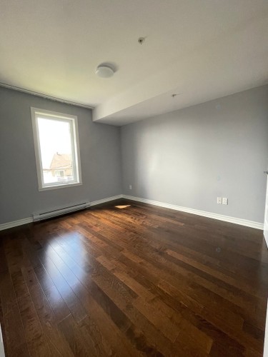 Chambre à coucher - 305-3745 Av. Jean-Béraud, Laval (Chomedey), QC - Indoor Photo Showing Other Room