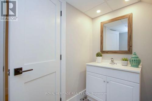 3517 Lockhart Road, Clarington, ON - Indoor Photo Showing Bathroom