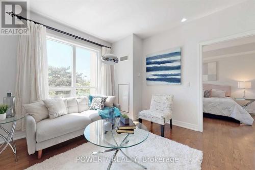 204 - 15 Rean Drive, Toronto, ON - Indoor Photo Showing Living Room