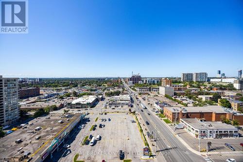 1602 - 86 Dundas Street E, Mississauga, ON - Outdoor With View