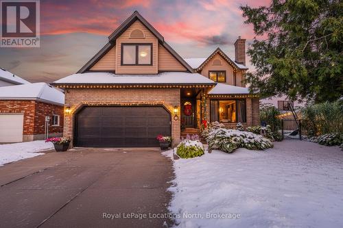 8 BURNSIDE COURT  Collingwood, ON L9Y 4R7