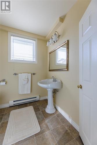 48 Quigley'S Lane, Torbay, NL - Indoor Photo Showing Bathroom