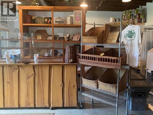 7114 1St Avenue, Ymir, BC 