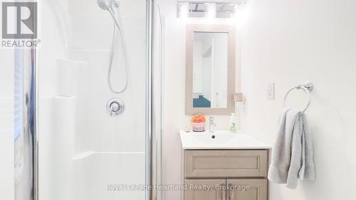 13 - 33 Fairhaven Lane, Goderich (Goderich (Town)), ON - Indoor Photo Showing Bathroom