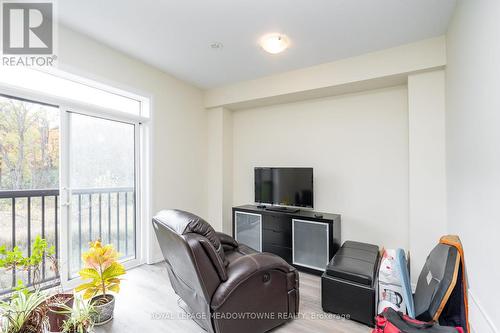 33 - 185 Bedrock Drive, Hamilton, ON - Indoor