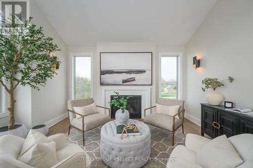 597 Creekview Chase, London North (North R), ON - Indoor Photo Showing Living Room With Fireplace
