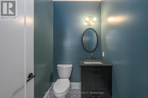 597 Creekview Chase, London North (North R), ON - Indoor Photo Showing Bathroom