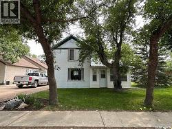 106 3rd AVENUE E  Mossbank, SK S0H 3G0