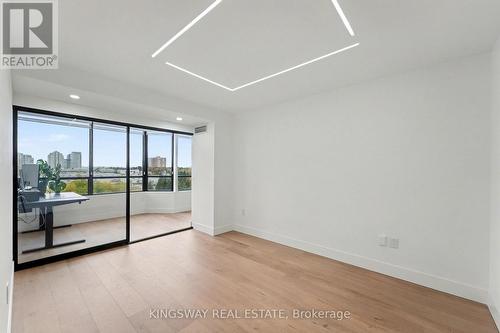 712 - 7420 Bathurst Street, Vaughan, ON - Indoor Photo Showing Other Room