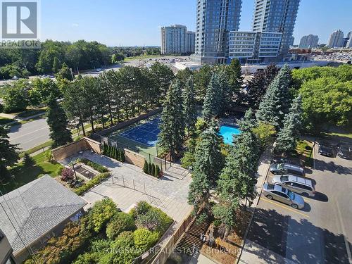 712 - 7420 Bathurst Street, Vaughan, ON - Outdoor With View