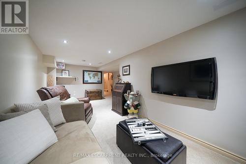 4106 Kryzan Drive, Burlington, ON - Indoor Photo Showing Living Room