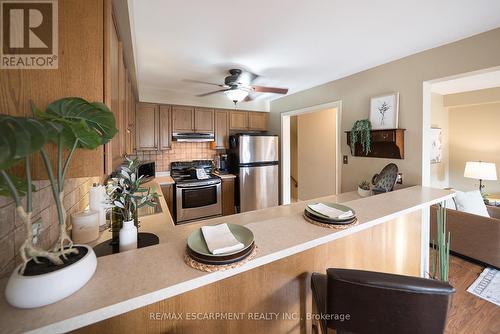 4106 Kryzan Drive, Burlington, ON - Indoor Photo Showing Kitchen