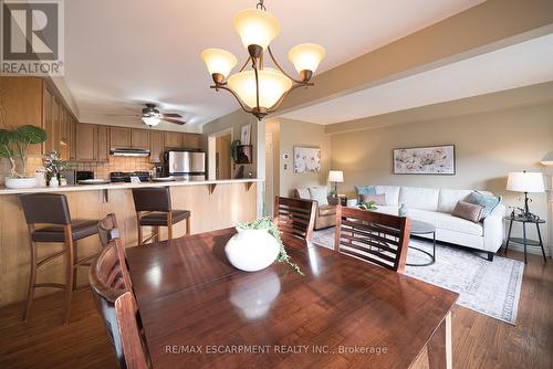 4106 Kryzan Drive, Burlington, ON - Indoor Photo Showing Dining Room