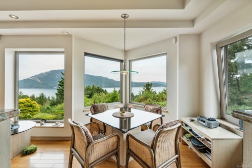 11406 Sycamore Dr, North Saanich, BC 