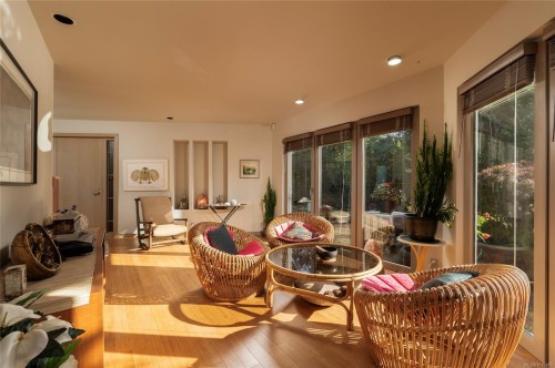 11406 Sycamore Dr, North Saanich, BC 