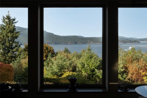 11406 Sycamore Dr, North Saanich, BC 