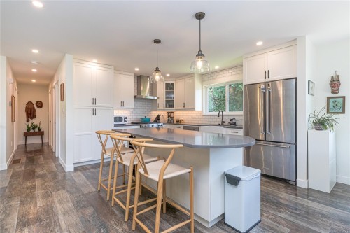 1879 Jeffree Rd, Central Saanich, BC 