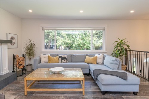 1879 Jeffree Rd, Central Saanich, BC 