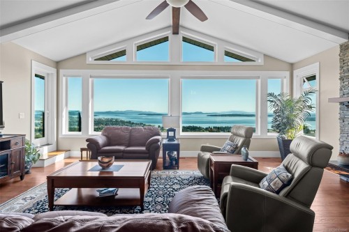 8874 Park Pacific Terr, North Saanich, BC 