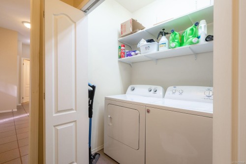 A-280 Binnacle Rd, Bamfield, BC - Indoor Photo Showing Laundry Room