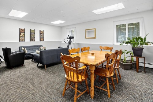 201-1188 Yates St, Victoria, BC - Indoor